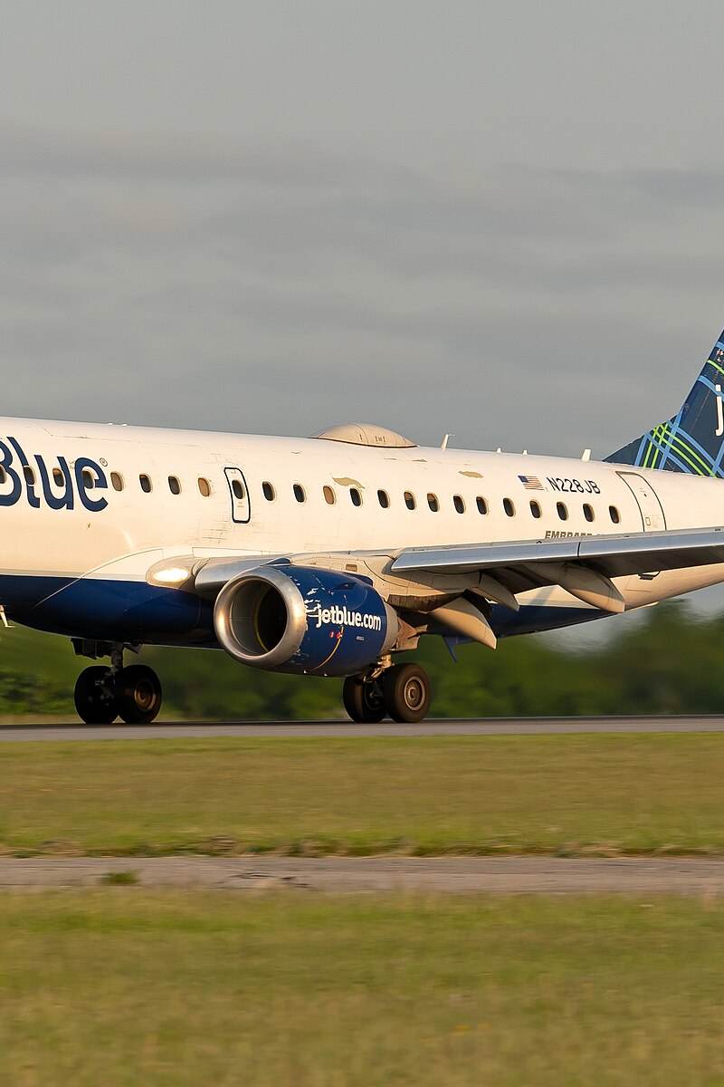 N228JB - Embraer