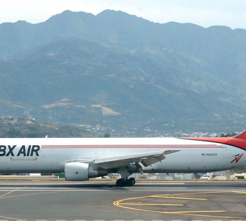 N220CY - Boeing