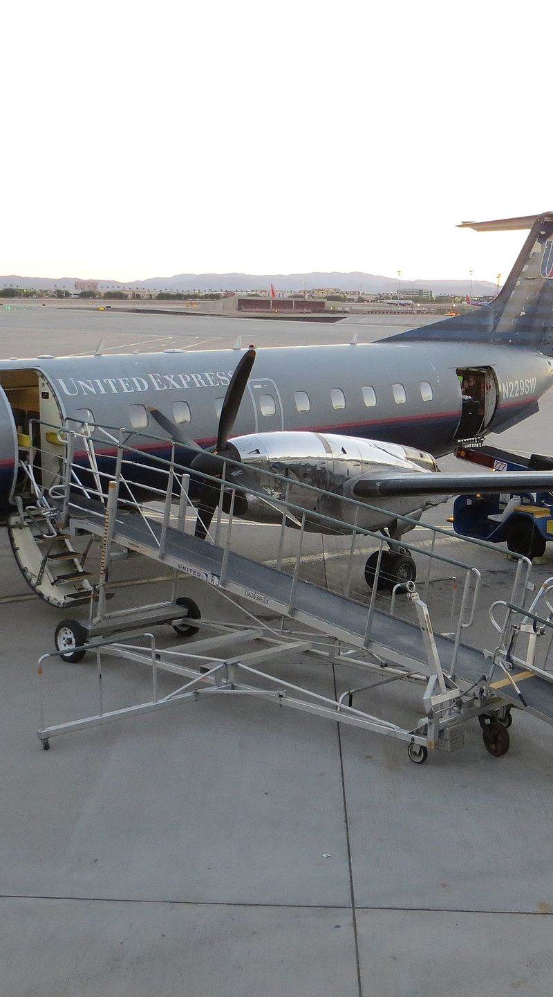 N229SW - Embraer