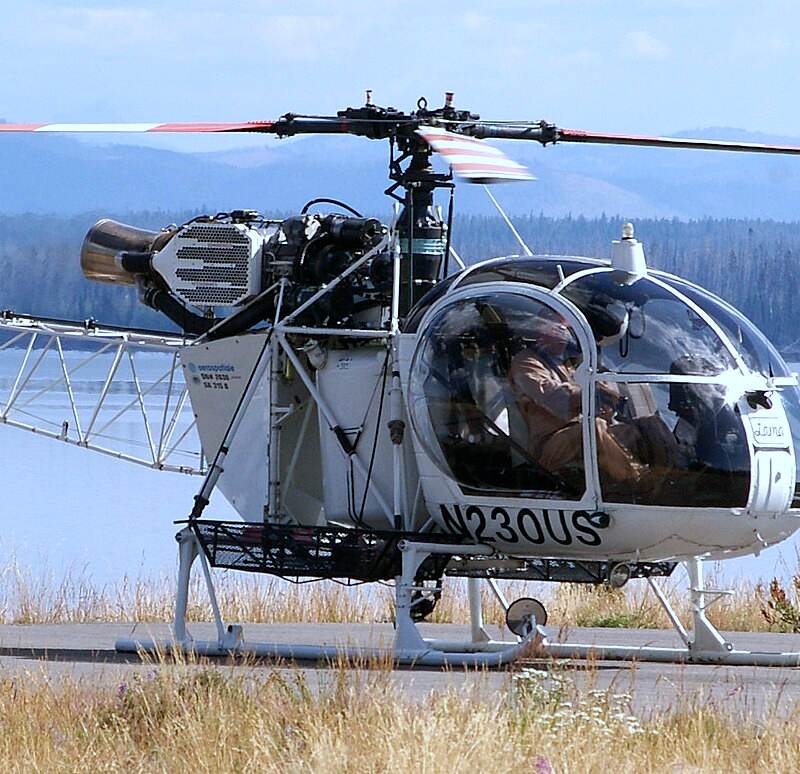 N230US - Helicopter