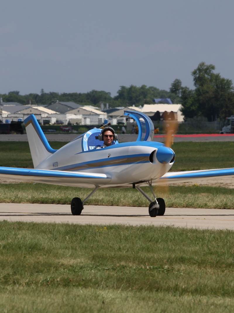 N127D - Single-engine aircraft