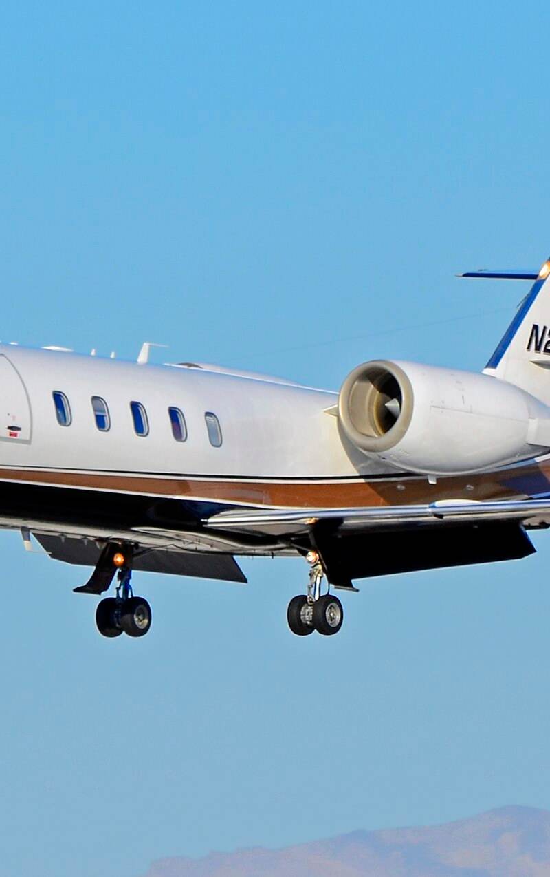 N21NV - Business jet