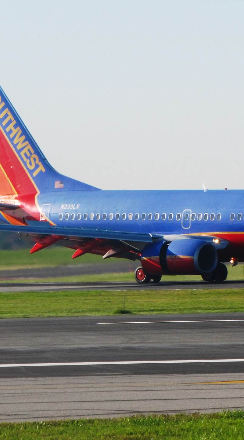 N233LV - Boeing