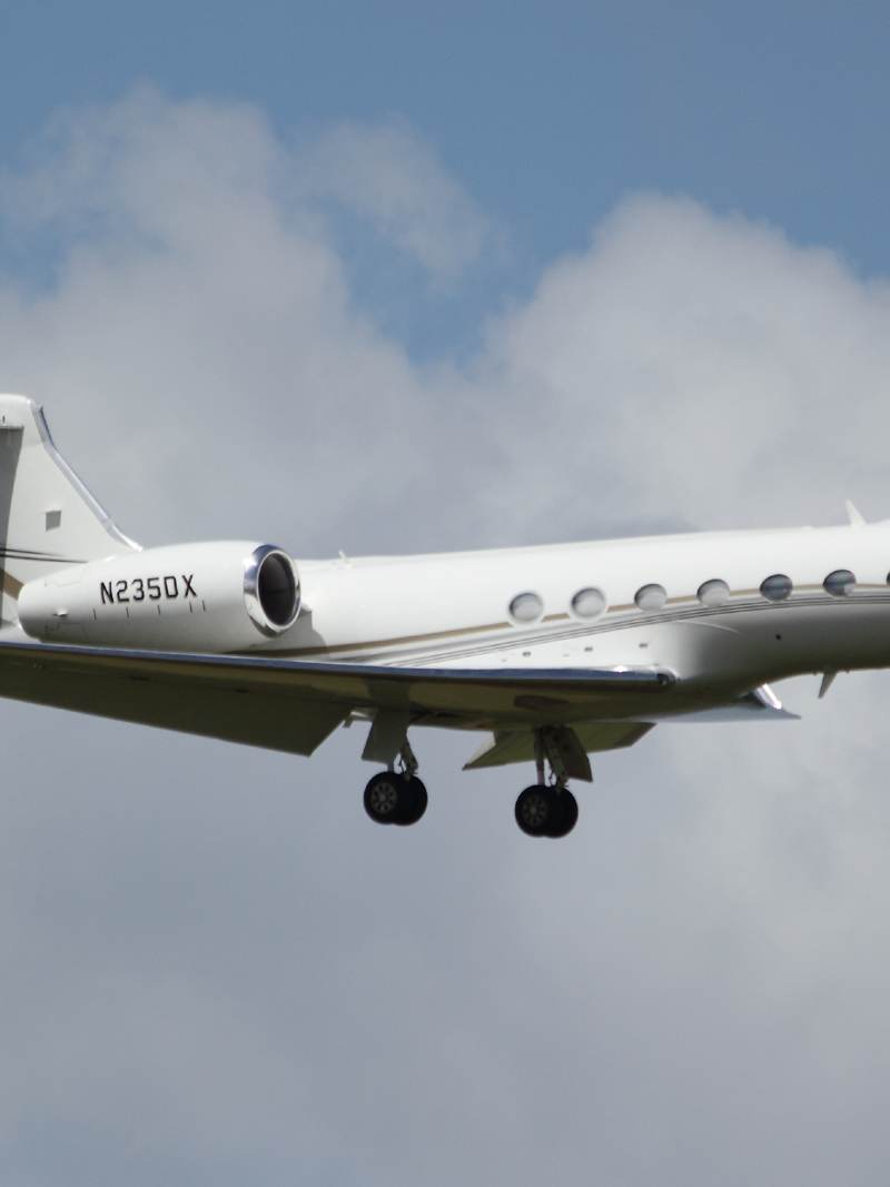 N235DX - Business jet