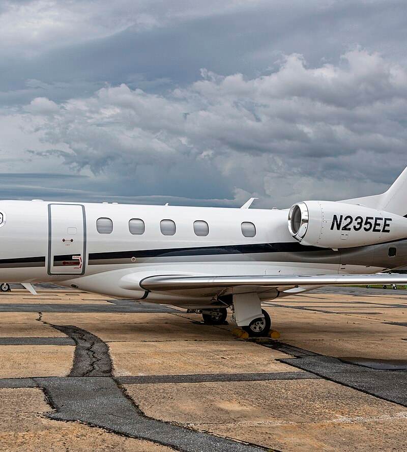 N235EE - Embraer