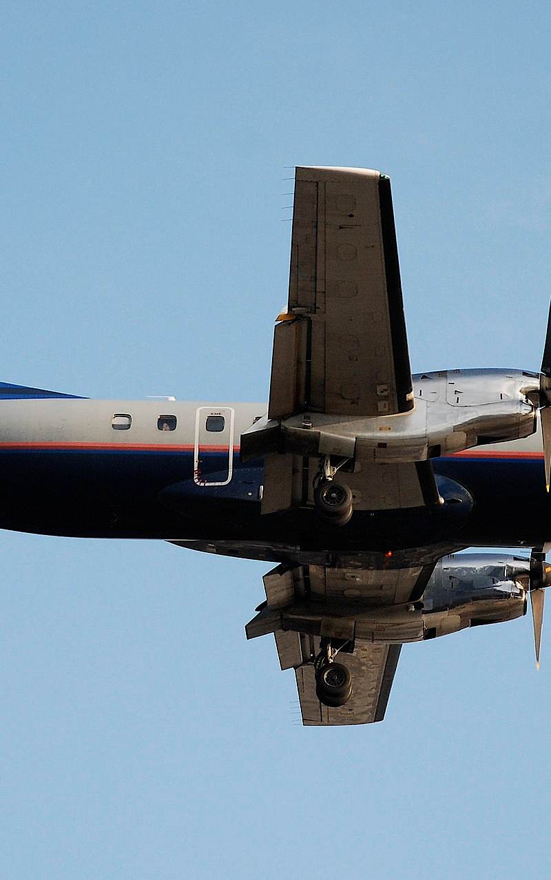 N235SW - Twin-engine aircraft
