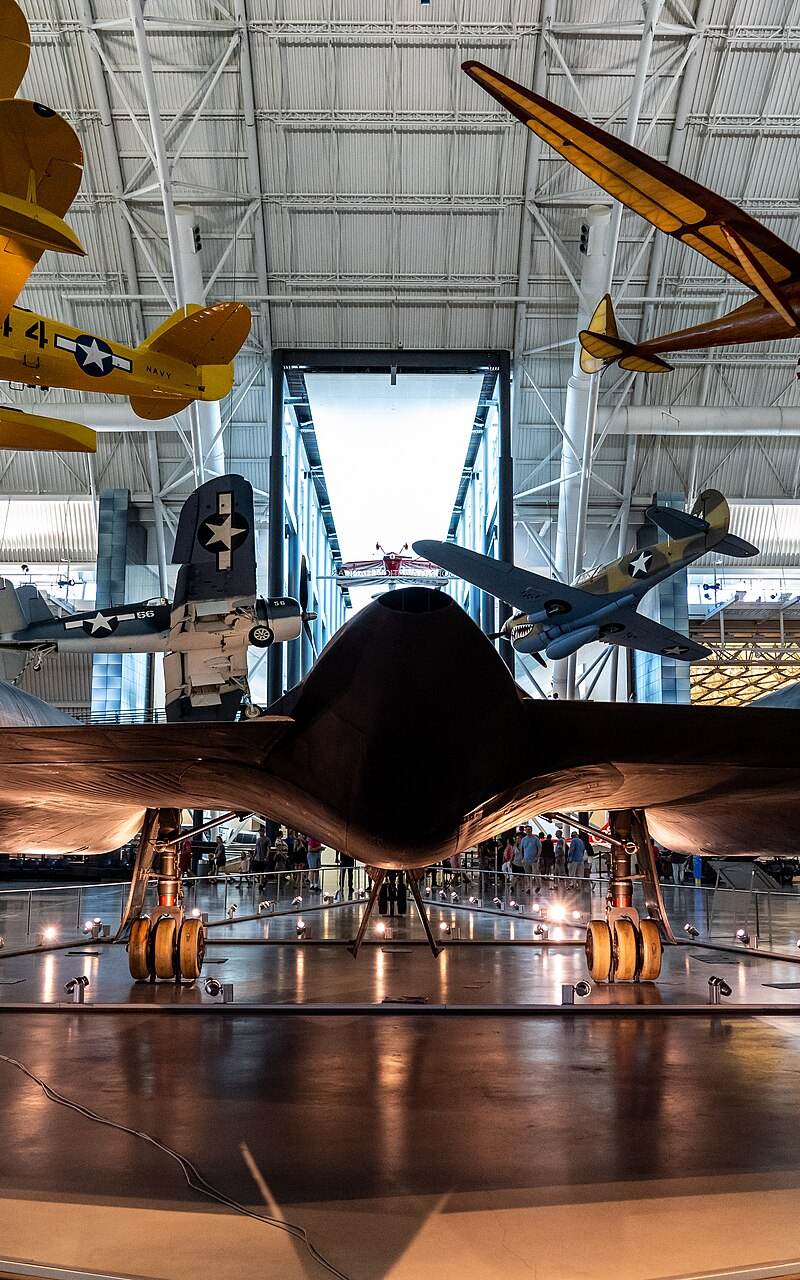  - Twin-engine aircraft