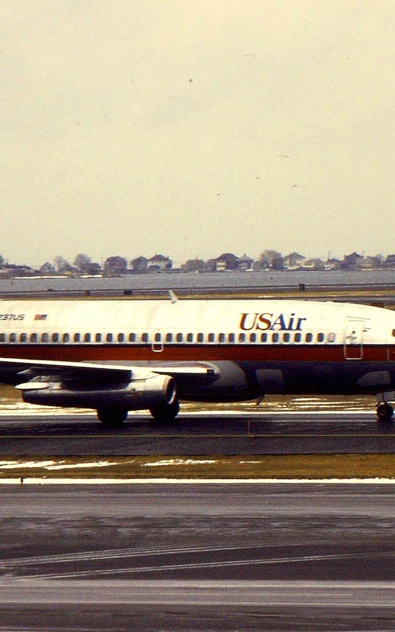 N237US - Twin-engine aircraft