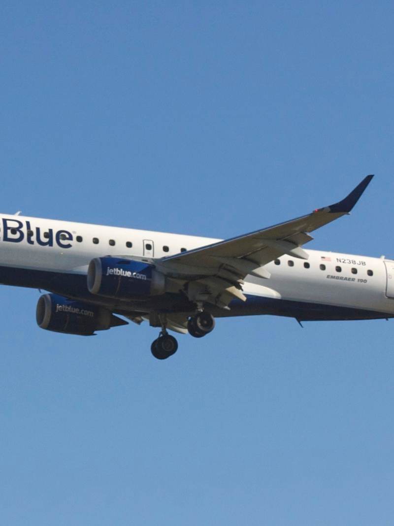 N238JB - Embraer
