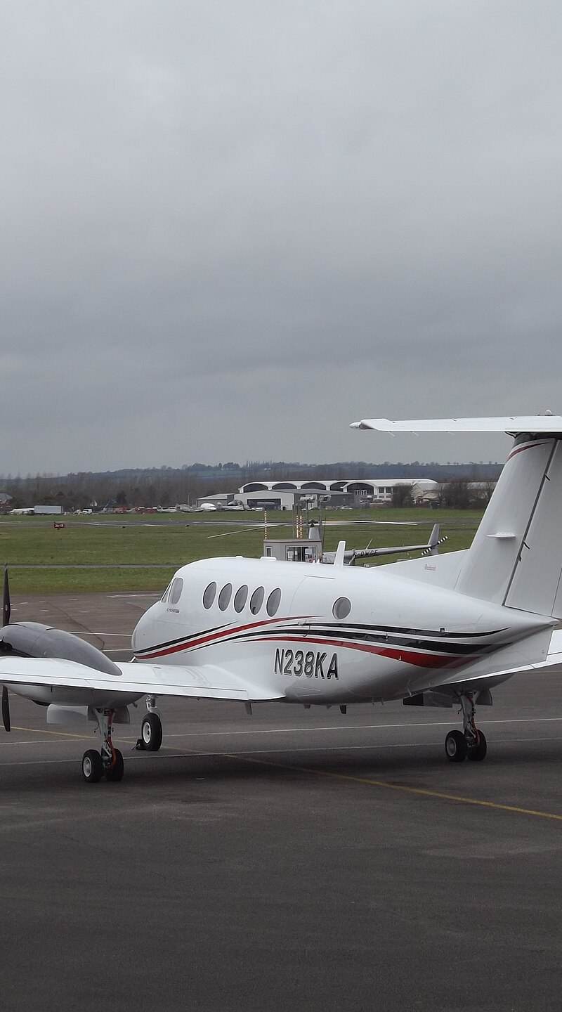 N238KA - Twin-engine aircraft