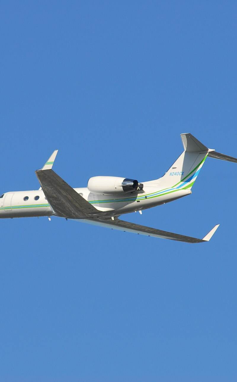 N240CX - Business jet