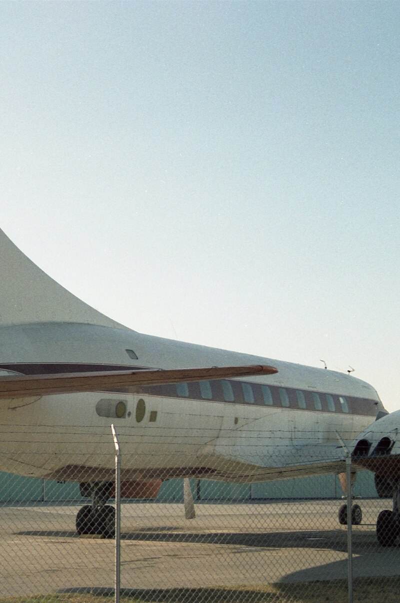 N240HH - Twin-engine aircraft