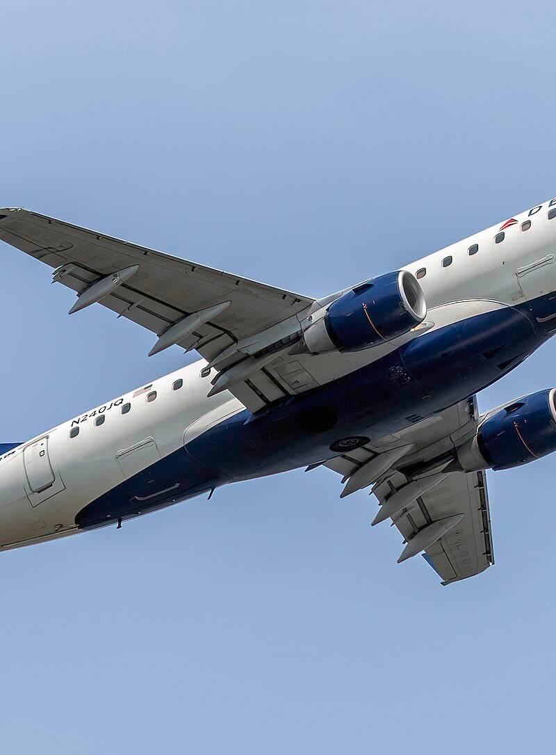 N240JQ - Embraer