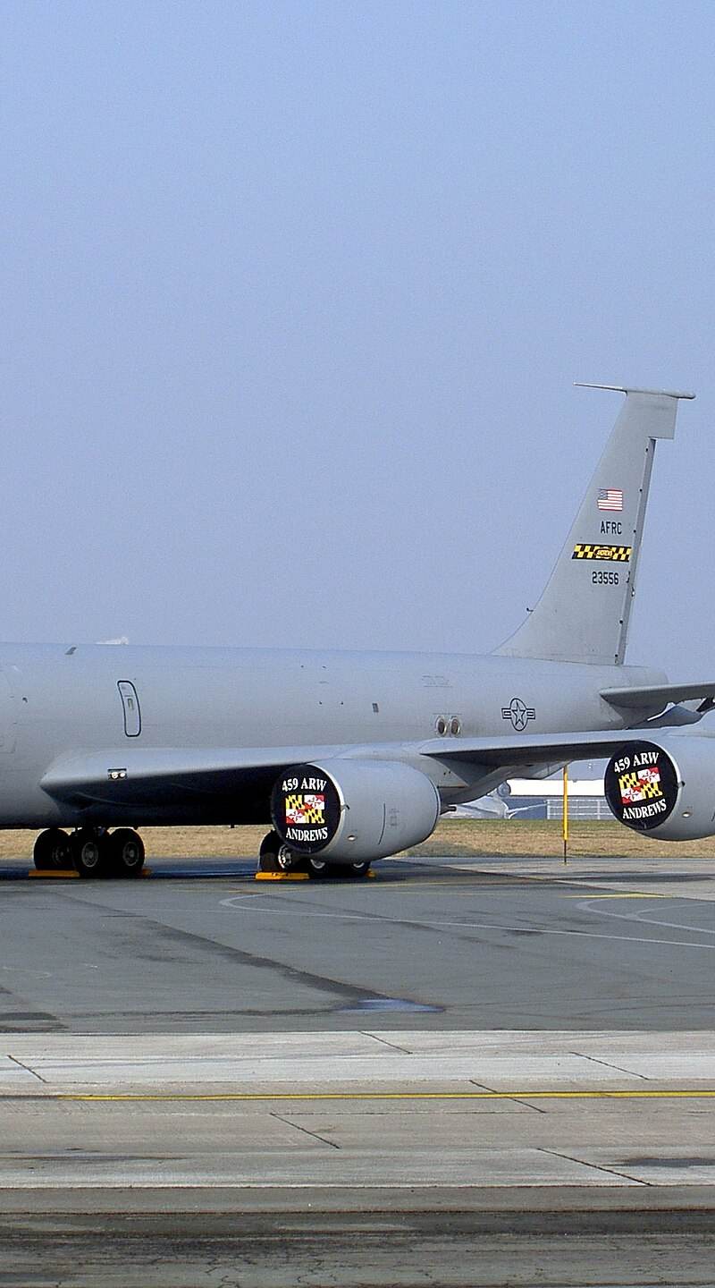  - Twin-engine aircraft