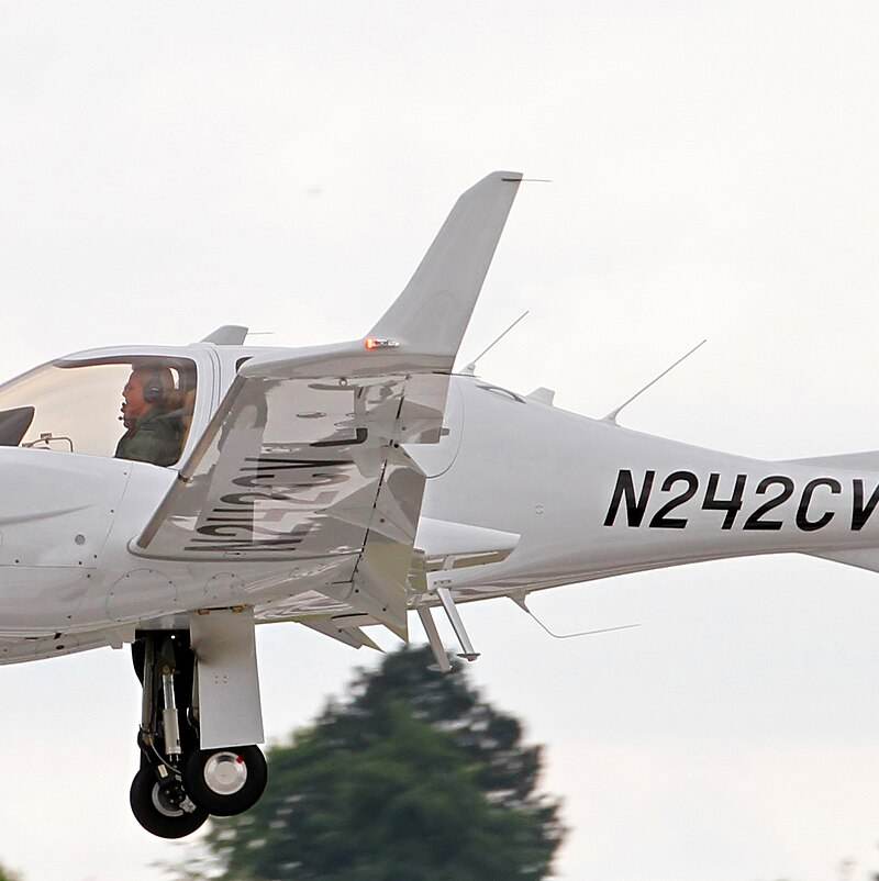 N242CV - Diamond