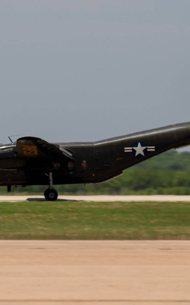  - Twin-engine aircraft