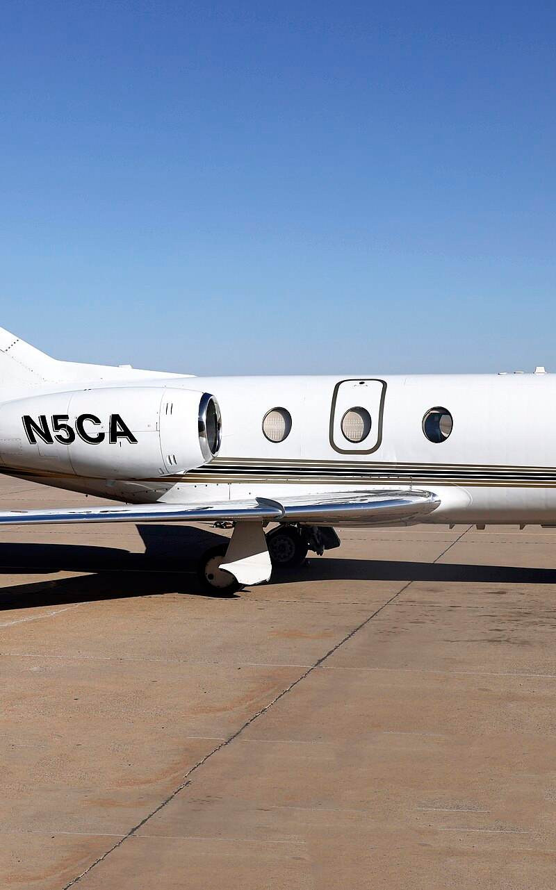 N5CA - Business jet