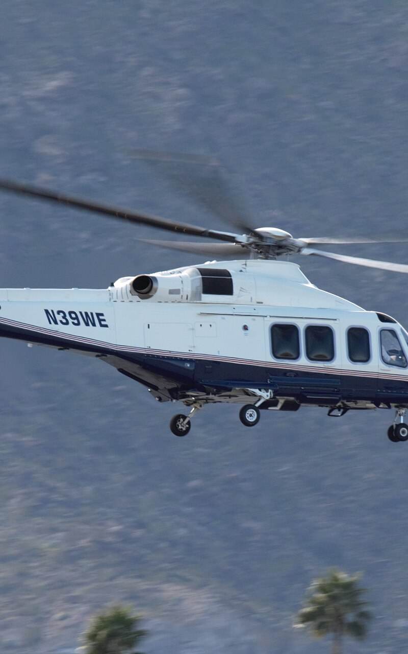 N39WE - Helicopter