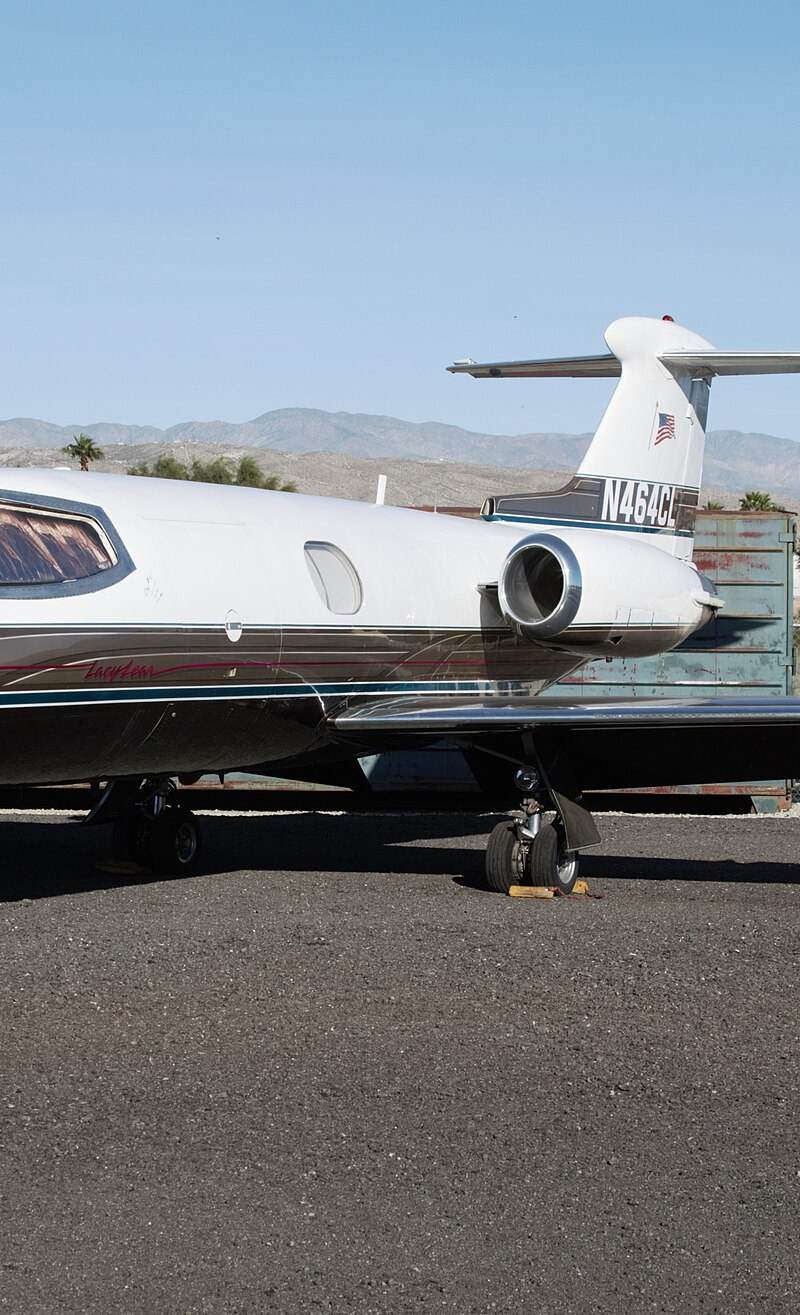 N464CL - Business jet