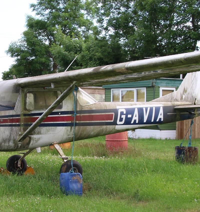 G-AVIA - Single-engine aircraft