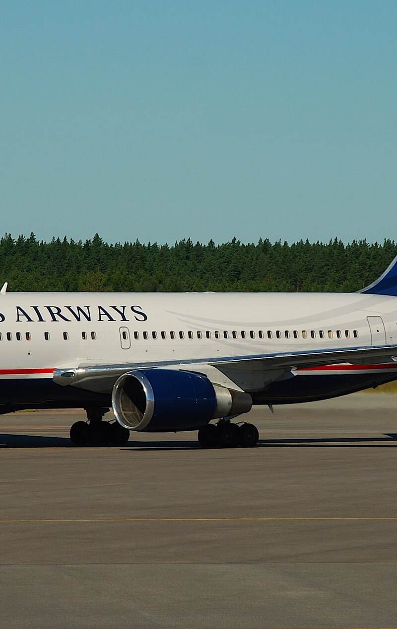 N246AY - Twin-engine aircraft
