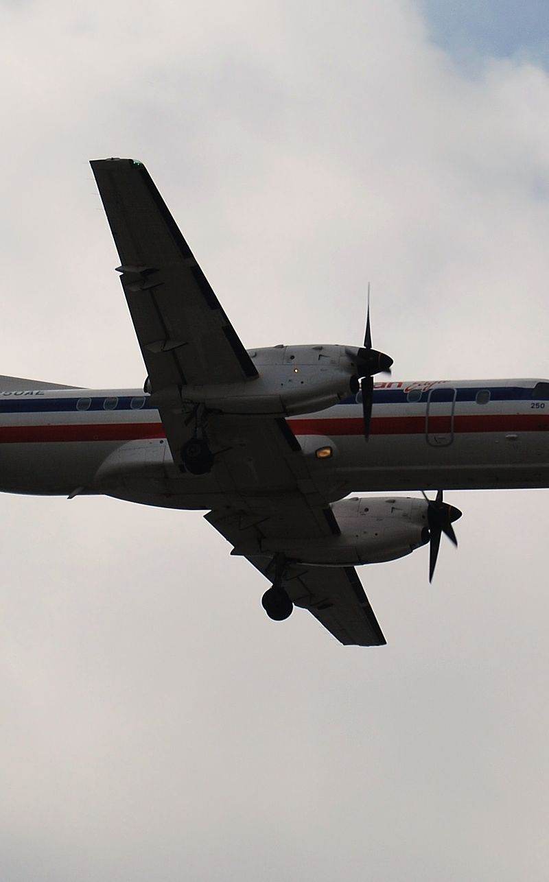 N250AE - Twin-engine aircraft