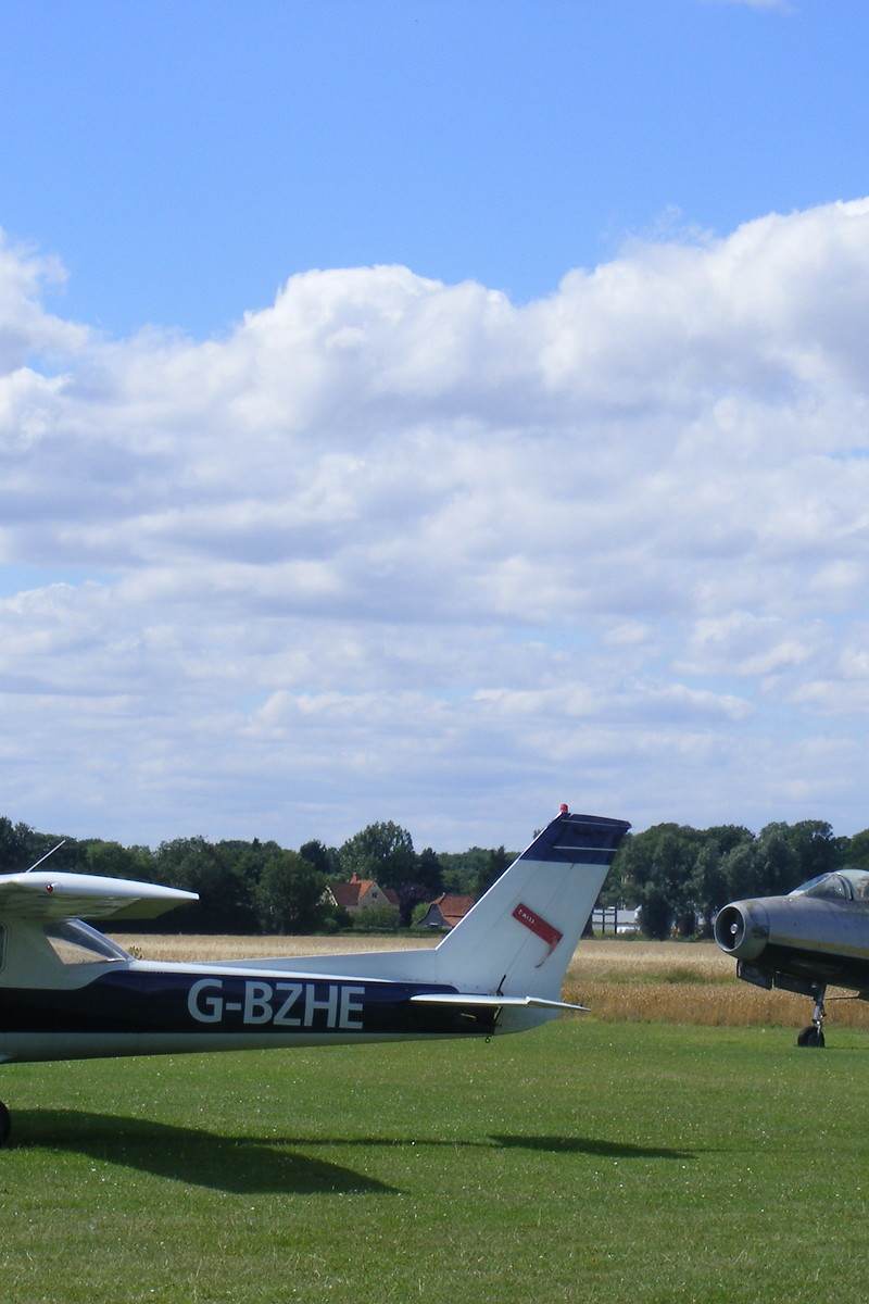 G-BZHE - Single-engine aircraft
