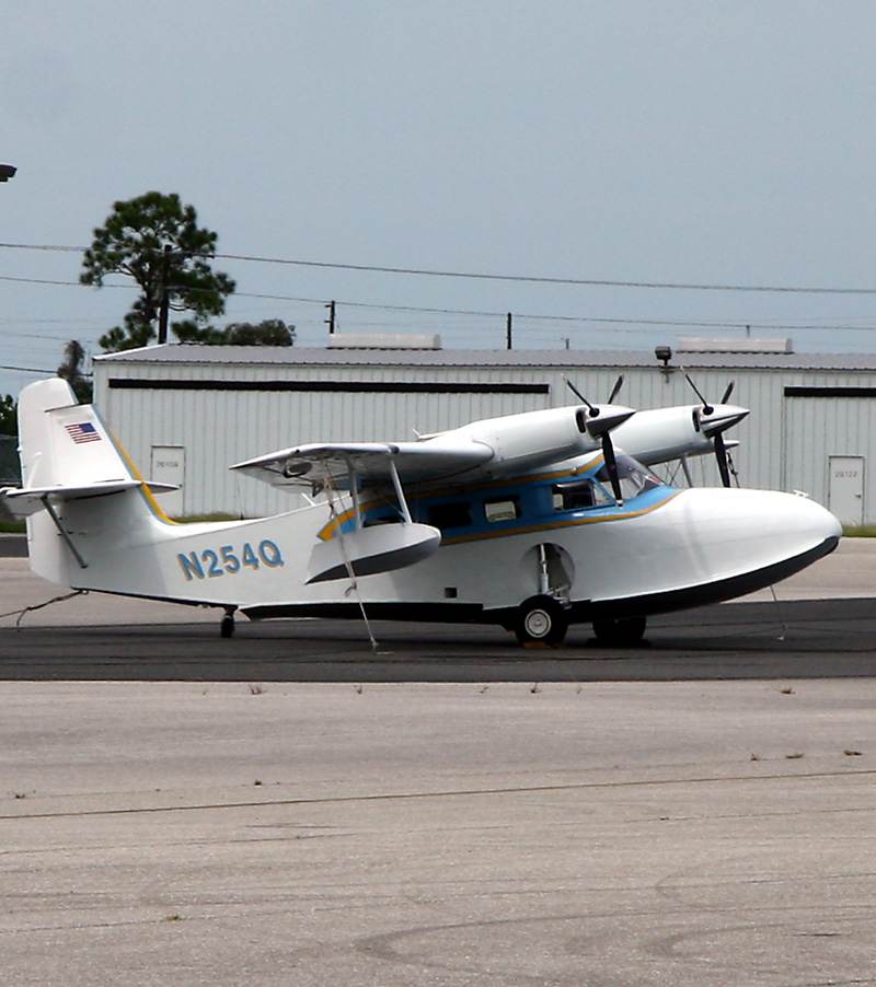 N254Q - Twin-engine aircraft