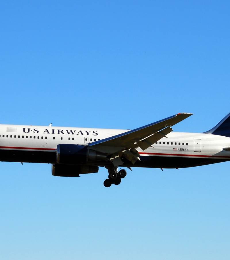 N256AY - Twin-engine aircraft