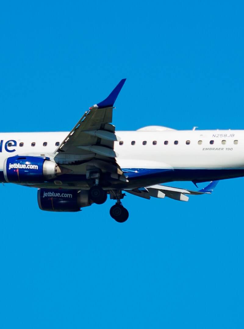 N258JB - Embraer