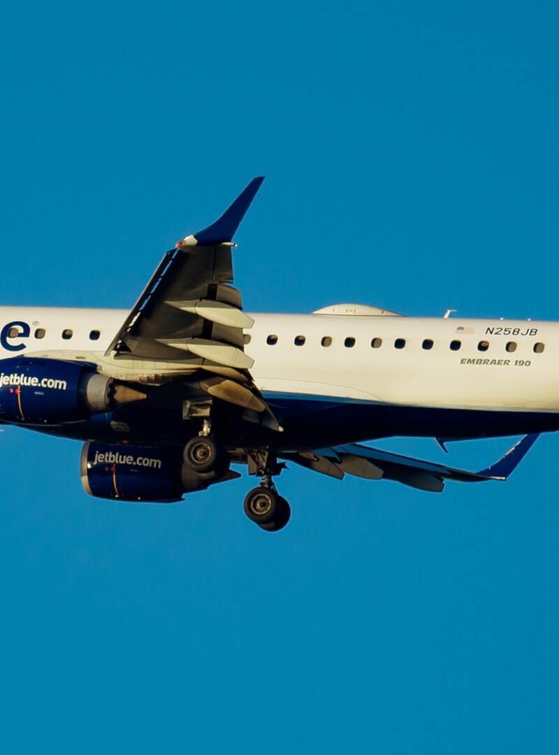 N258JB - Embraer