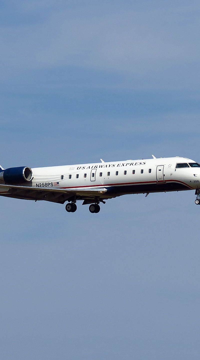 N258PS - Bombardier