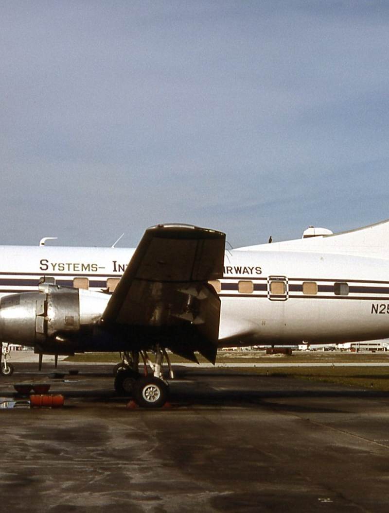 N259S - Twin-engine aircraft