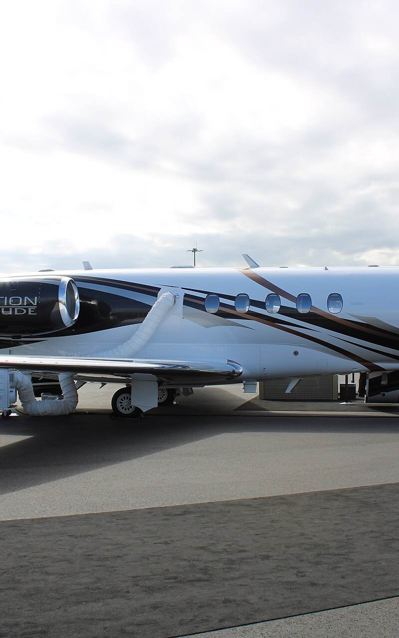 N260CL - Business jet