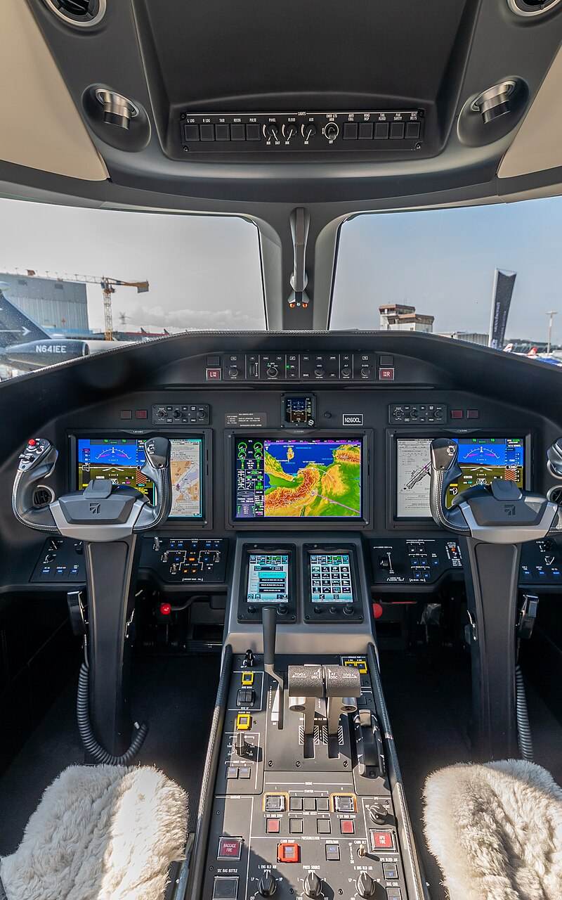 N260CL - Business jet