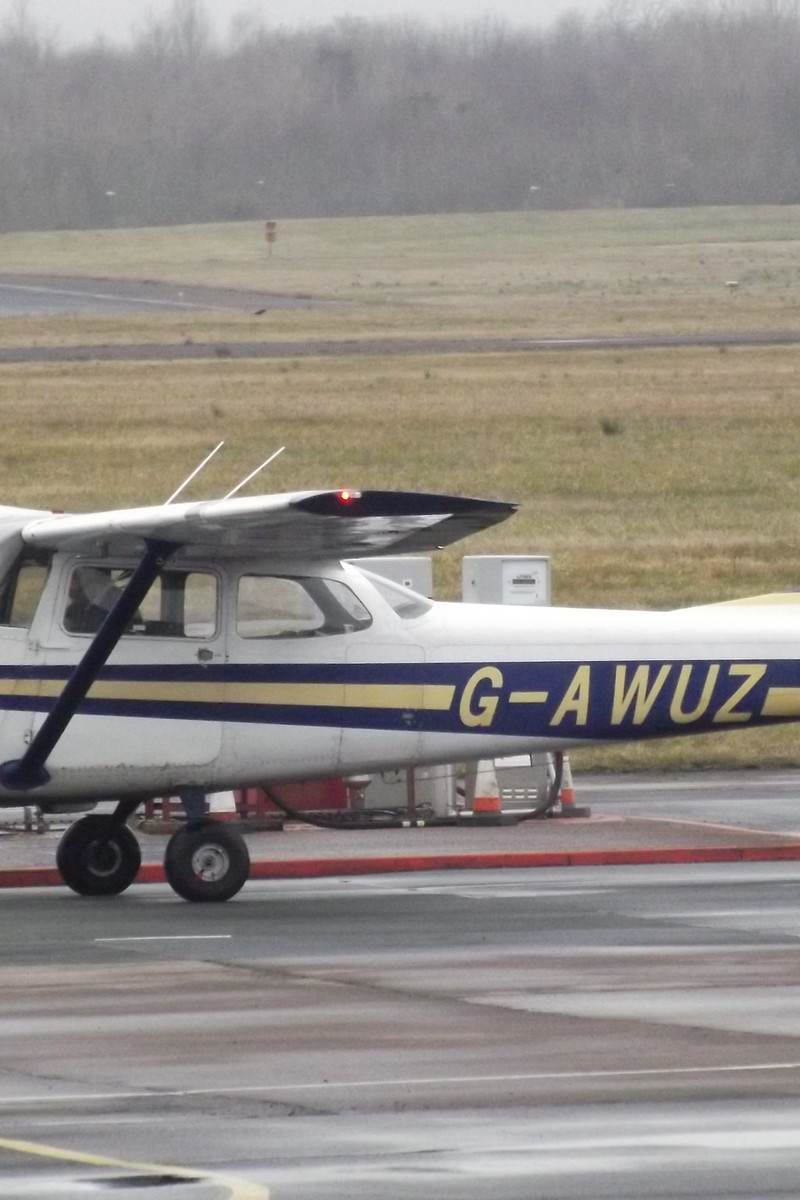 G-AWUZ - Cessna