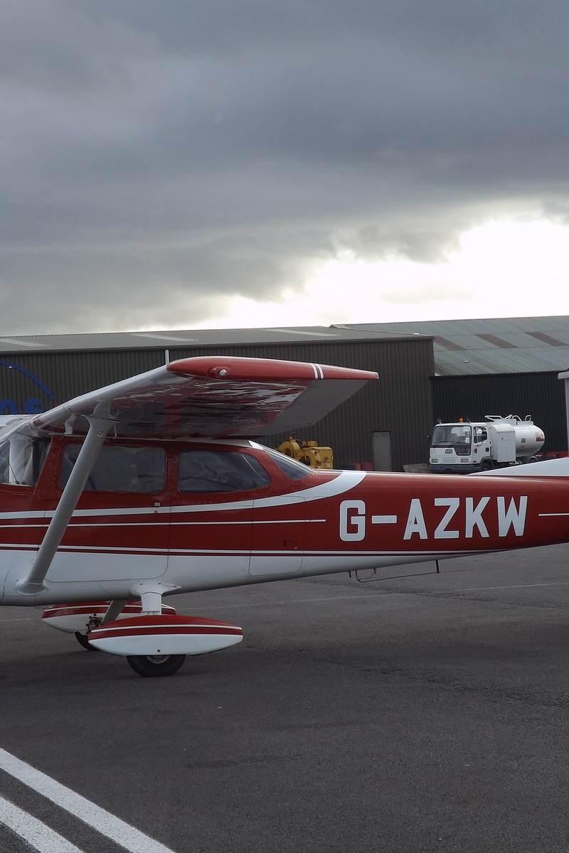 G-AZKW - Cessna
