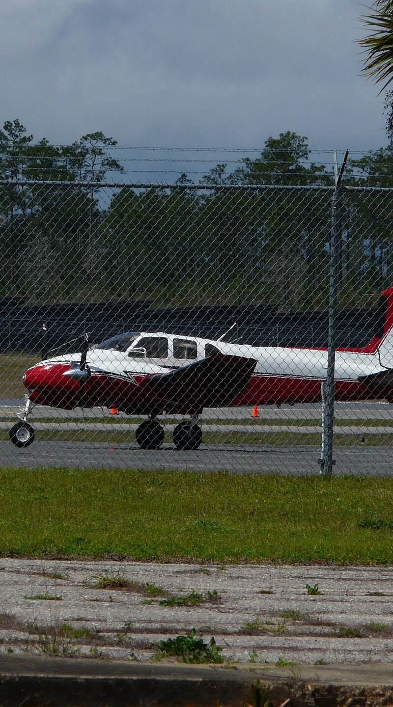N261B - Beechcraft