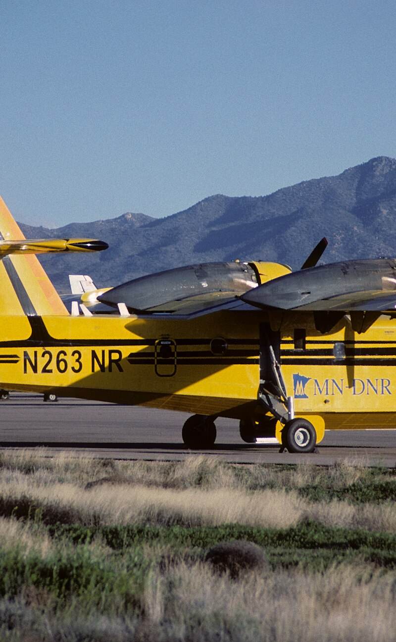 N263NR - Twin-engine aircraft