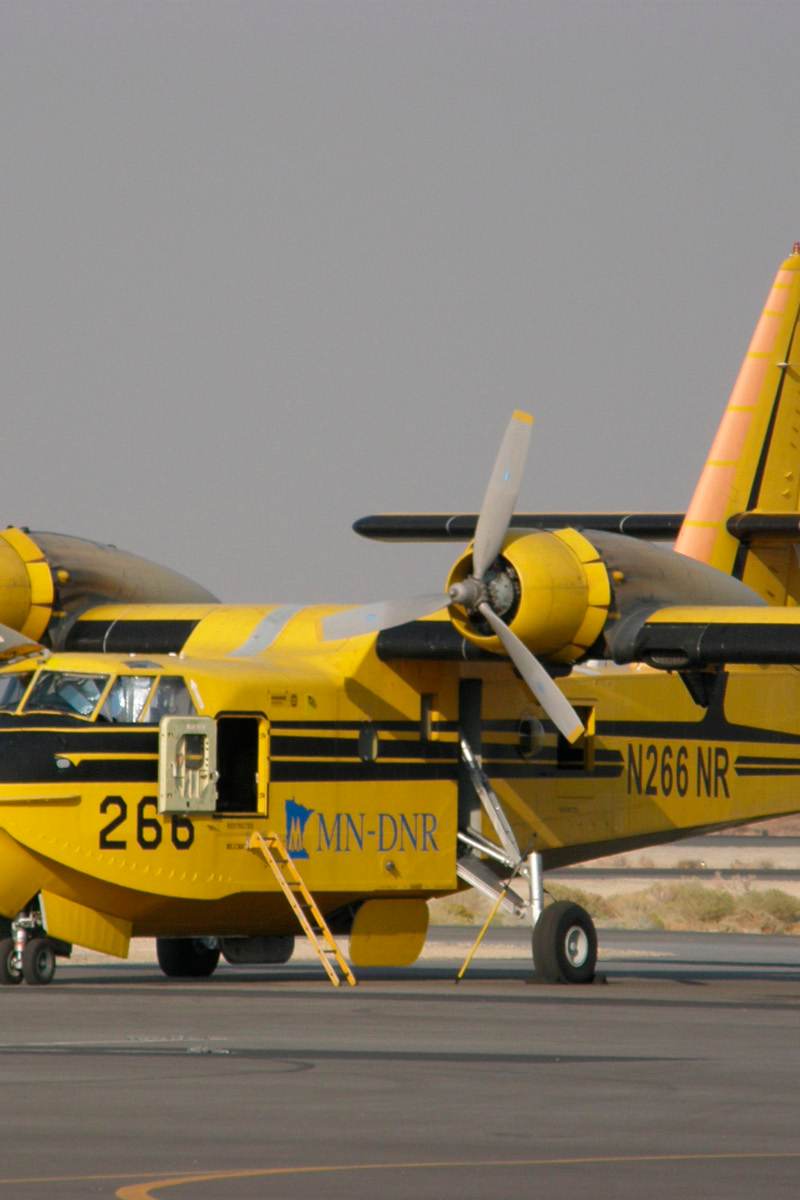 N266NR - Twin-engine aircraft