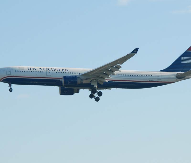 N270AY - Twin-engine aircraft