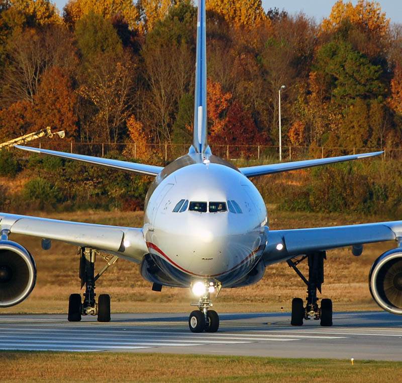 N273AY - Twin-engine aircraft
