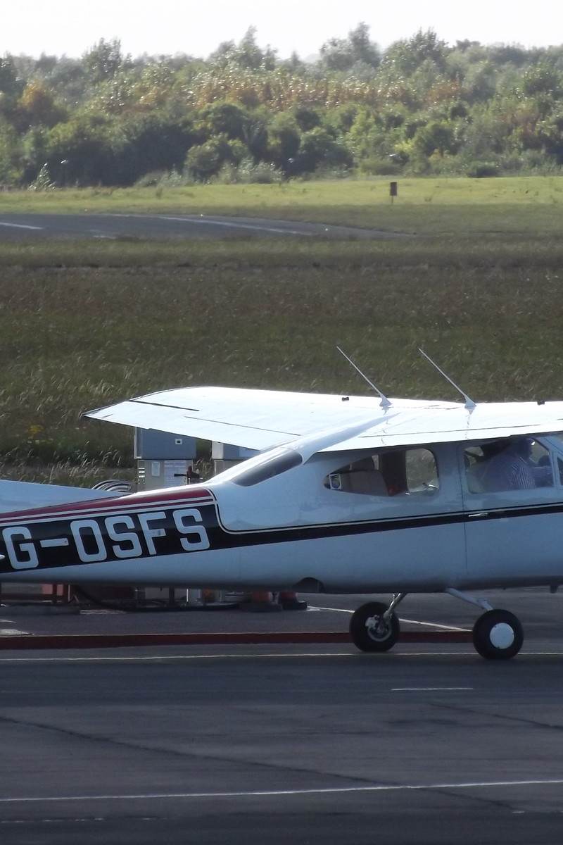 G-OSFS - Cessna