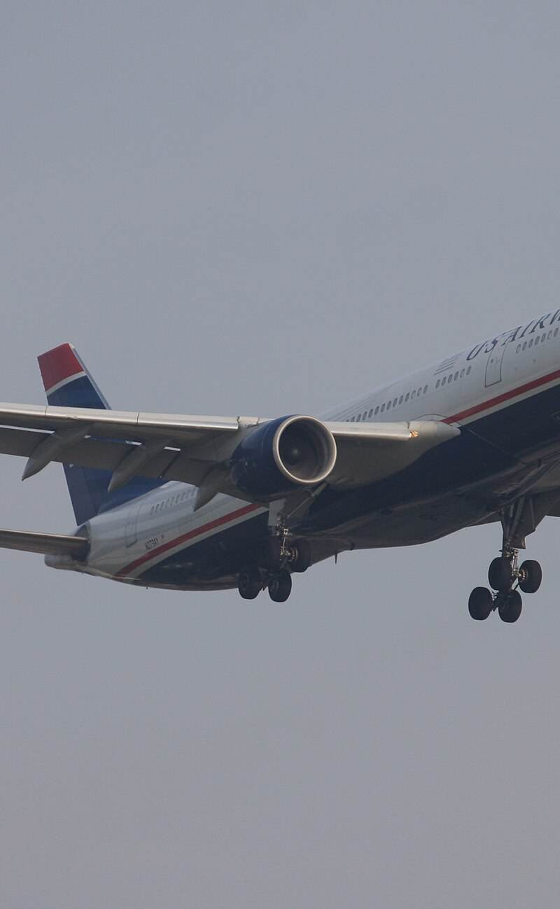 N273AY - Twin-engine aircraft