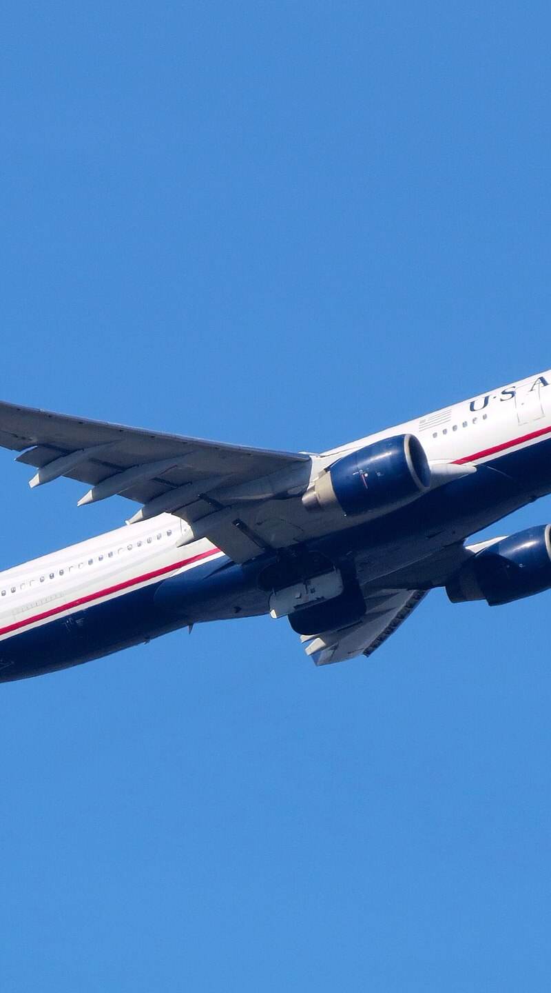 N273AY - Twin-engine aircraft