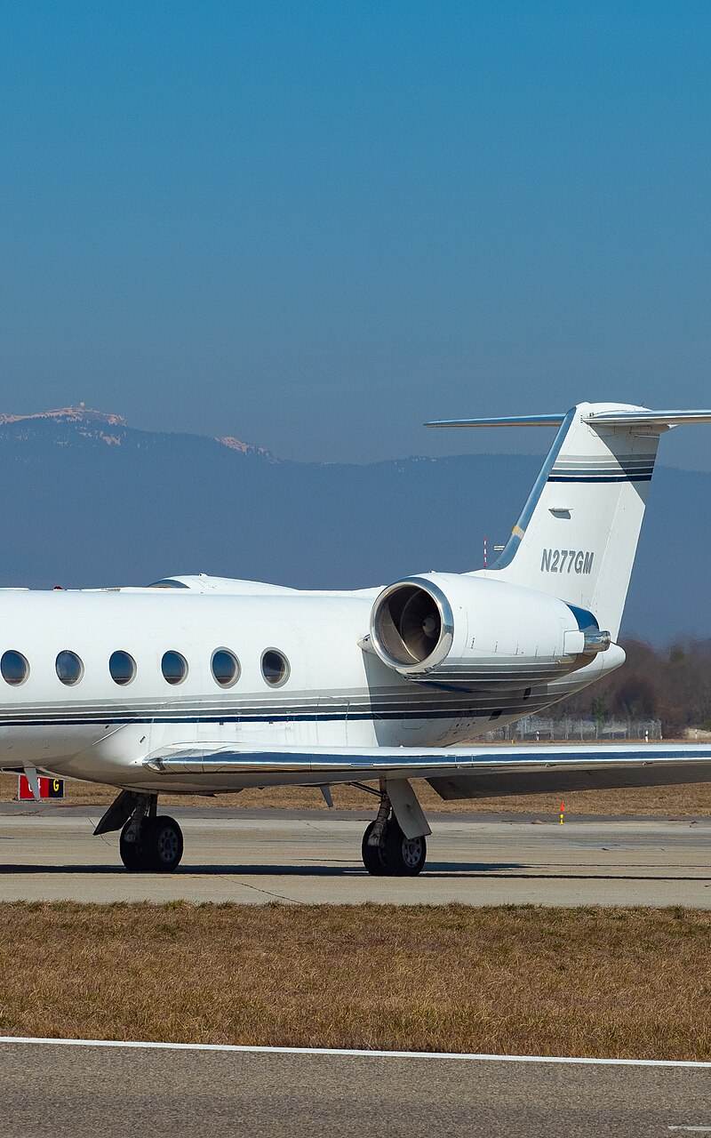 N277GM - Business jet