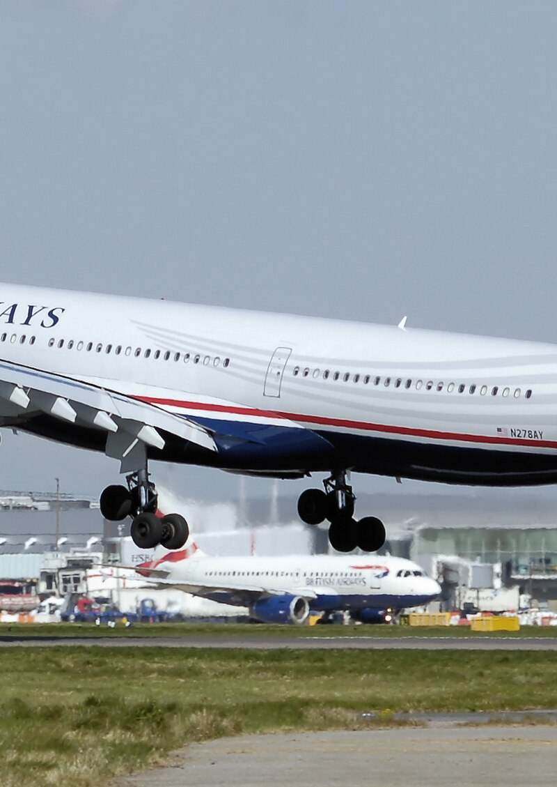 N278AY - Twin-engine aircraft