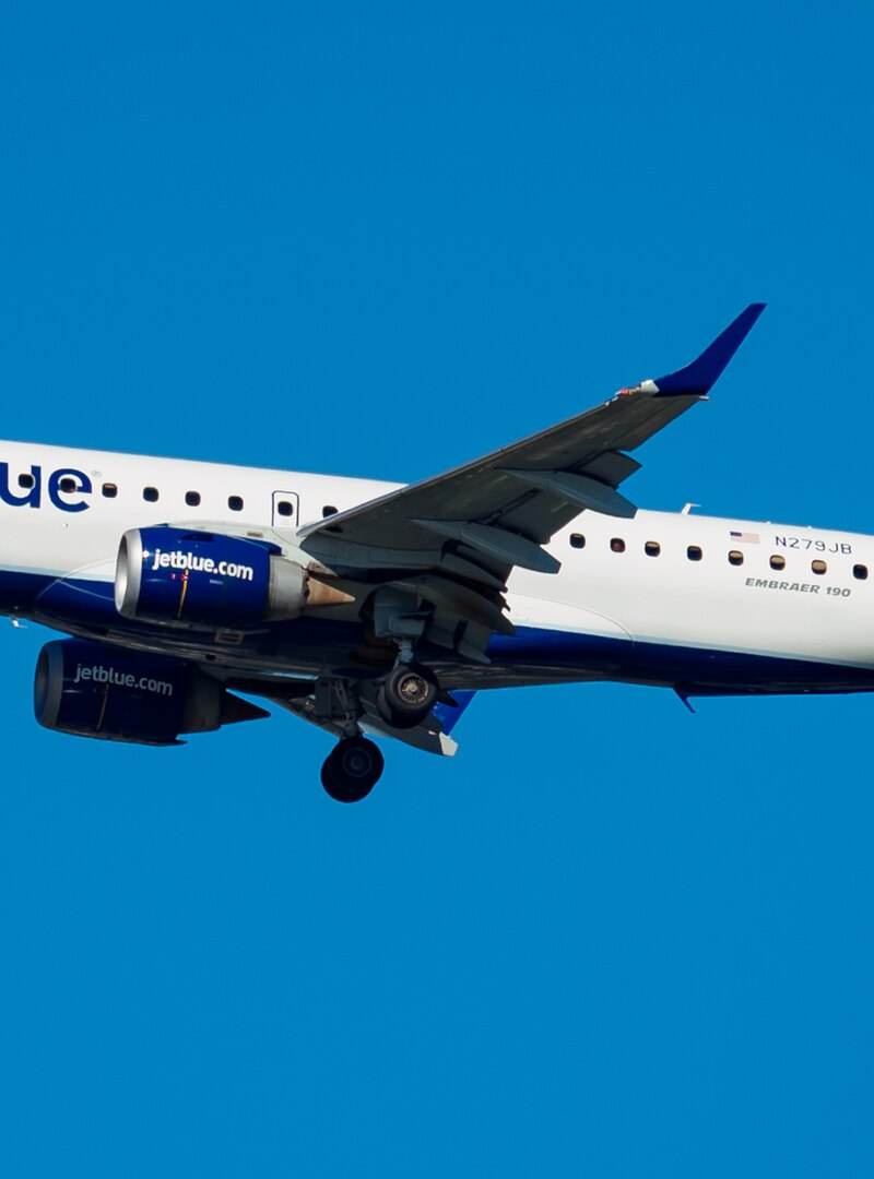 N279JB - Embraer
