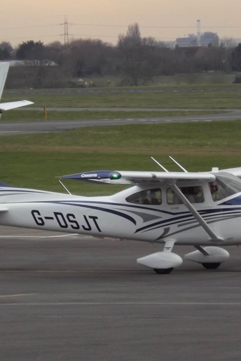 G-DSJT - Cessna