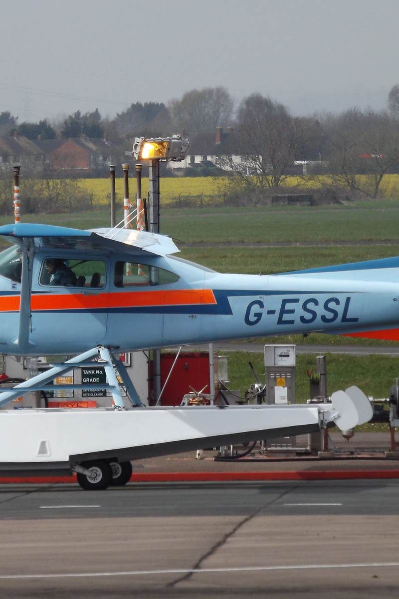 G-ESSL - Cessna